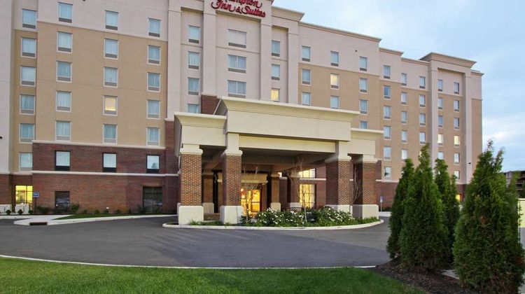 Hampton Inn & Suites Columbus/University Exterior