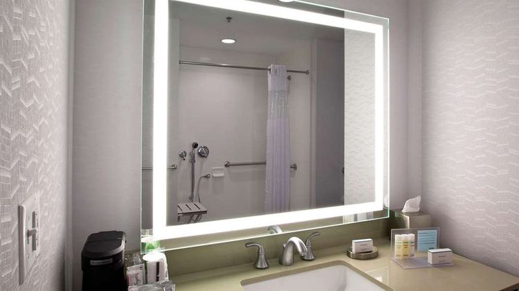 Hampton Inn & Suites Columbus/University Room