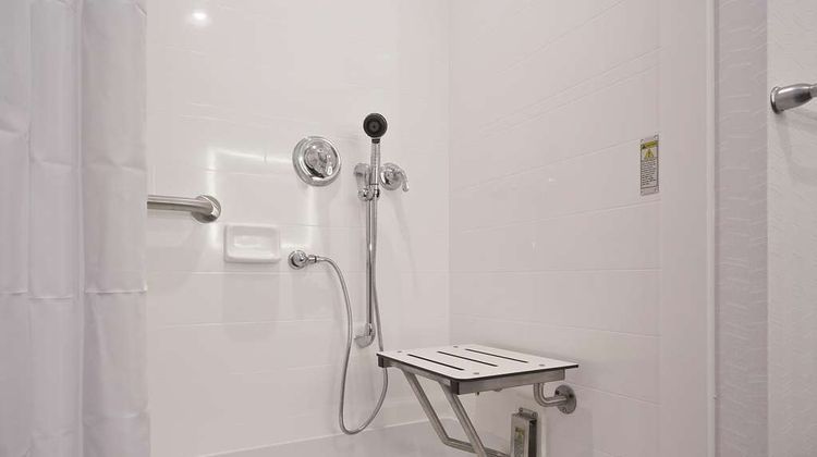 Hampton Inn & Suites Columbus/University Room
