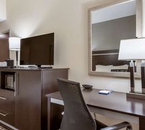 Hampton Inn Columbus-West Room