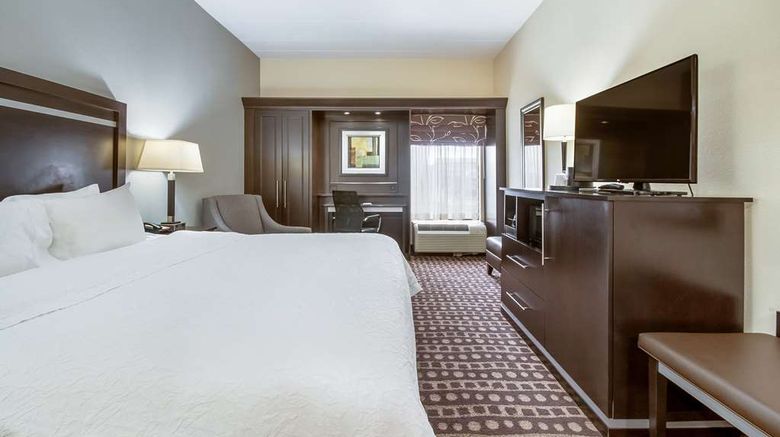 <b>Hampton Inn Columbus-West Room</b>. Images powered by <a href="https://iceportal.shijigroup.com/" title="IcePortal" target="_blank">IcePortal</a>.