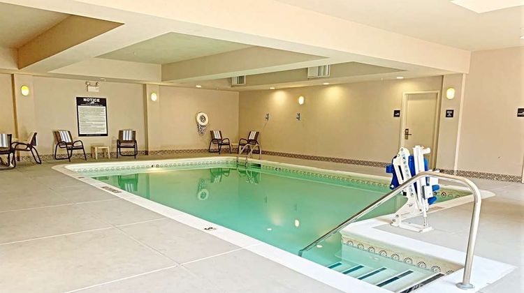 Hampton Inn Urbana by Hilton Pool
