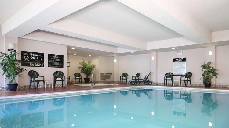 Hampton Inn Urbana by Hilton Pool