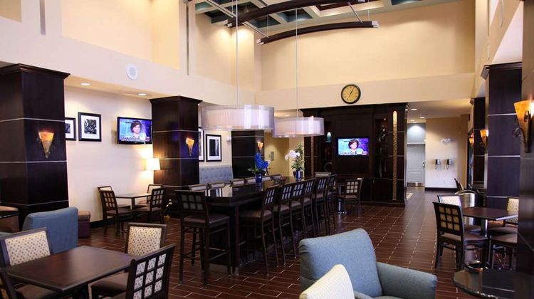 Hampton Inn & Suites Carlsbad Lobby