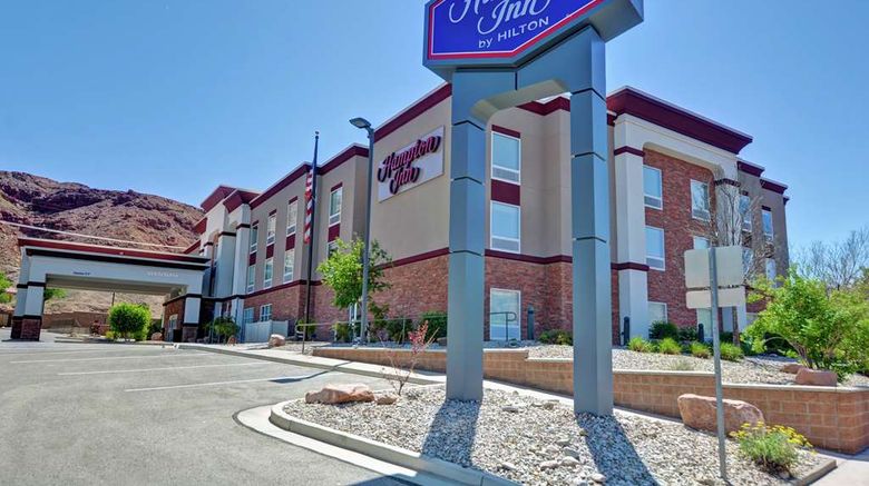 <b>Hampton Inn Moab Exterior</b>. Images powered by <a href="https://iceportal.shijigroup.com/" title="IcePortal" target="_blank">IcePortal</a>.