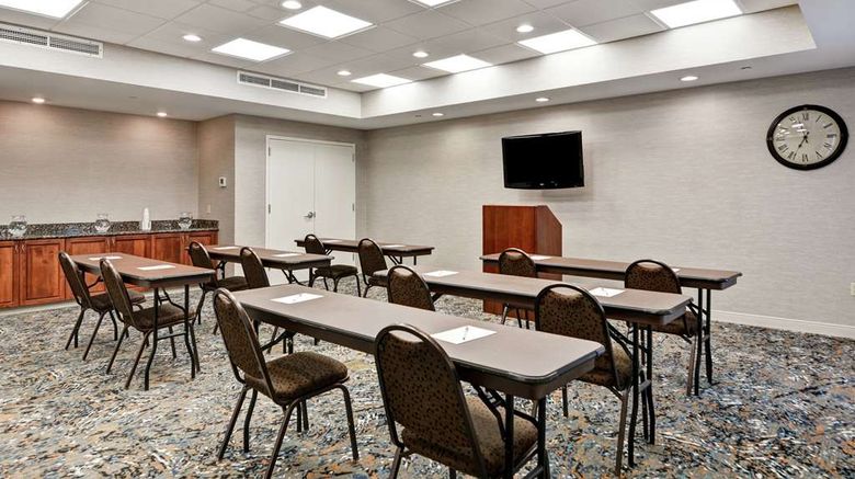 <b>Hampton Inn Moab Meeting</b>. Images powered by <a href="https://iceportal.shijigroup.com/" title="IcePortal" target="_blank">IcePortal</a>.