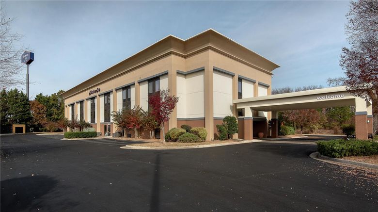 <b>Hampton Inn Commerce Exterior</b>. Images powered by <a href="https://iceportal.shijigroup.com/" title="IcePortal" target="_blank">IcePortal</a>.
