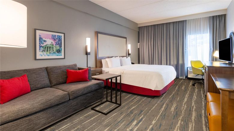 <b>Hampton Inn Commerce Room</b>. Images powered by <a href="https://iceportal.shijigroup.com/" title="IcePortal" target="_blank">IcePortal</a>.
