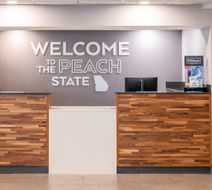 Hampton Inn Commerce Lobby