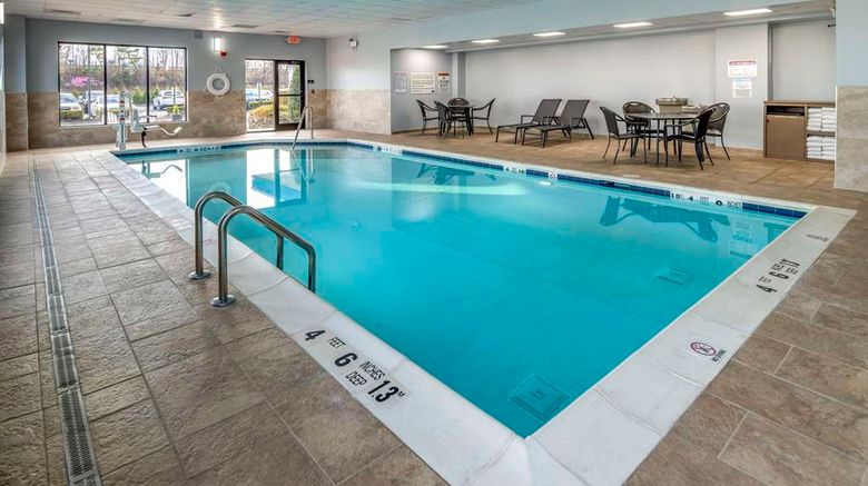 <b>Hampton Inn Long Island/Commack Pool</b>. Images powered by <a href="https://iceportal.shijigroup.com/" title="IcePortal" target="_blank">IcePortal</a>.
