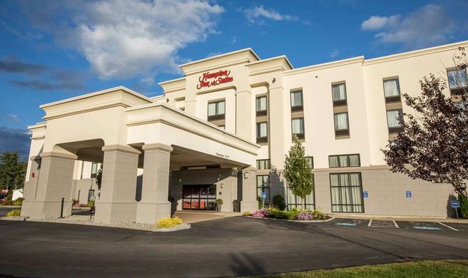Hampton Inn & Suites Tilton Exterior