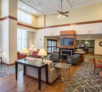 Hampton Inn & Suites Tilton Lobby