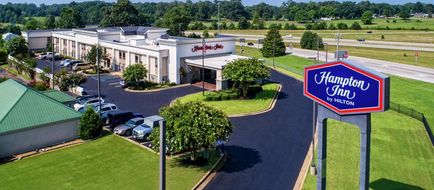 Hampton Inn Corinth Exterior