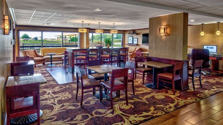 <b>Hampton Inn Corinth Lobby</b>. Images powered by <a href="https://iceportal.shijigroup.com/" title="IcePortal" target="_blank">IcePortal</a>.
