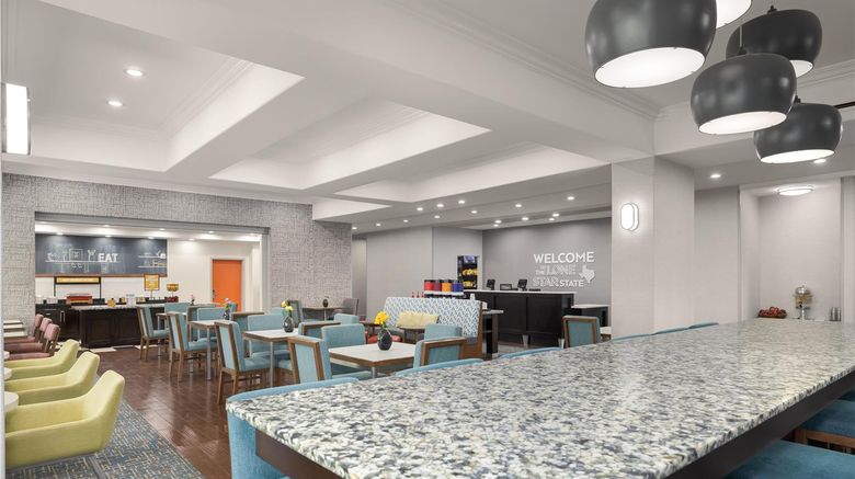 <b>Hampton Inn Cotulla Lobby</b>. Images powered by <a href="https://iceportal.shijigroup.com/" title="IcePortal" target="_blank">IcePortal</a>.