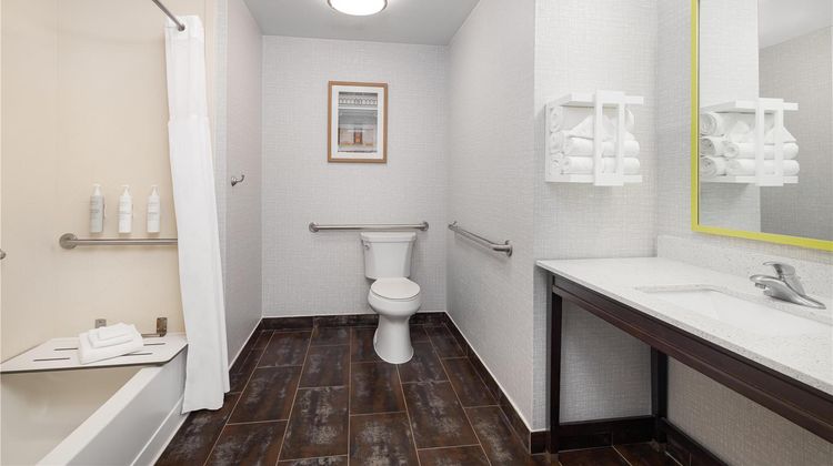 Hampton Inn Cotulla Room