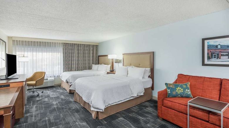 <b>Hampton Inn Columbia Room</b>. Images powered by <a href="https://iceportal.shijigroup.com/" title="IcePortal" target="_blank">IcePortal</a>.