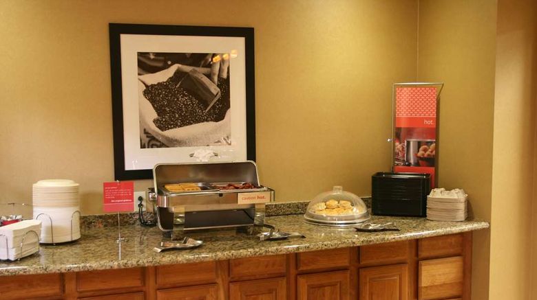 <b>Hampton Inn & Suites Columbia Restaurant</b>. Images powered by <a href="https://iceportal.shijigroup.com/" title="IcePortal" target="_blank">IcePortal</a>.