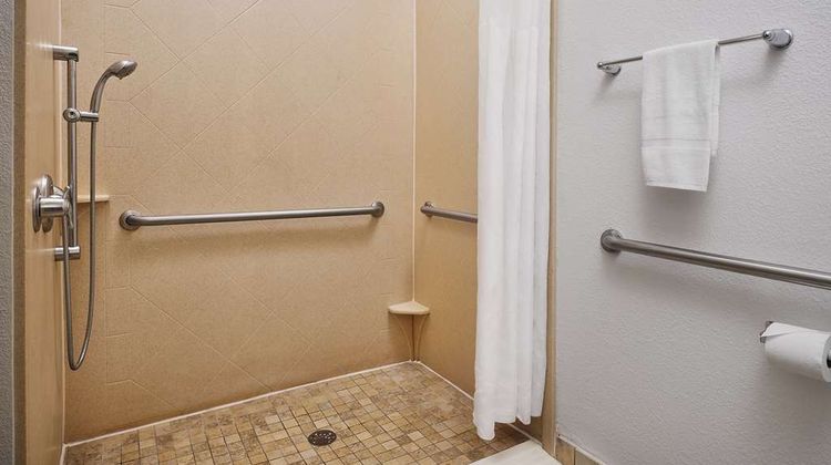 Hampton Inn Covington Room
