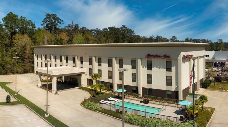 Hampton Inn Covington Exterior