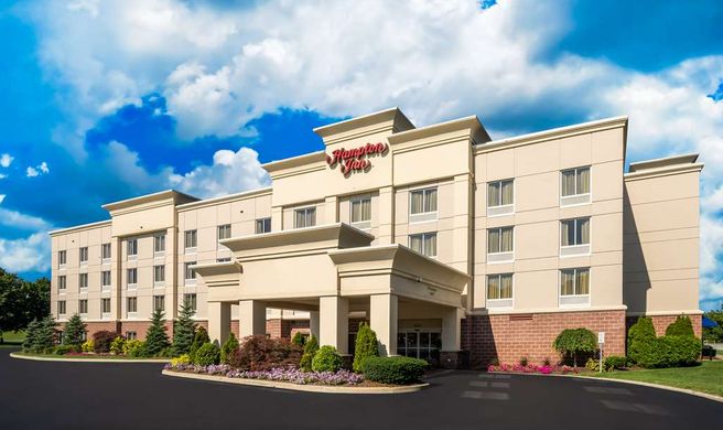 Hampton Inn Clifton Park Exterior