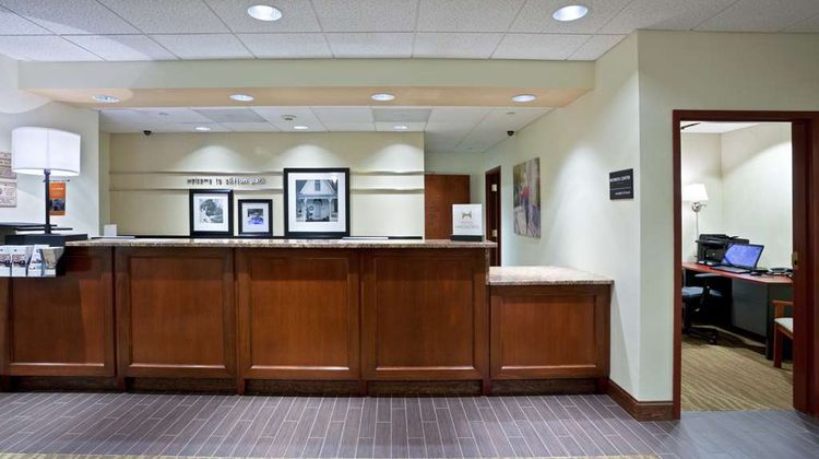 Hampton Inn Clifton Park Lobby