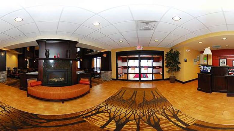 <b>Hampton Inn & Suites Casper Lobby</b>. Images powered by <a href="https://iceportal.shijigroup.com/" title="IcePortal" target="_blank">IcePortal</a>.