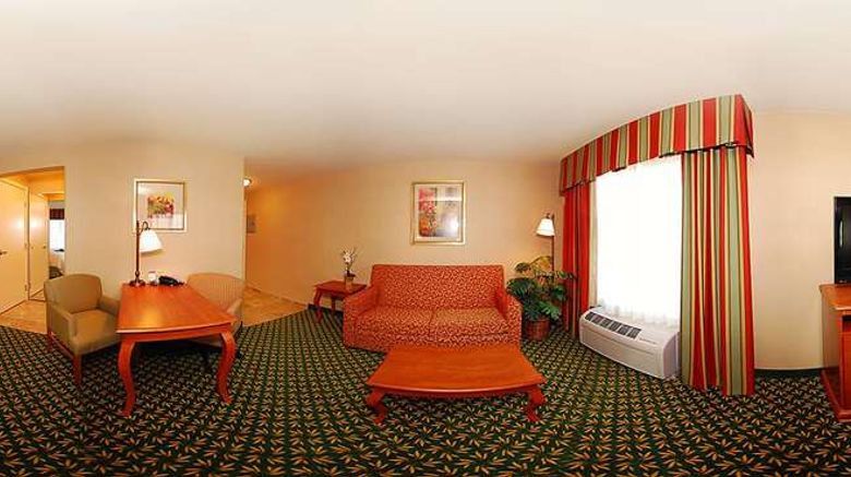 <b>Hampton Inn & Suites Casper Room</b>. Images powered by <a href="https://iceportal.shijigroup.com/" title="IcePortal" target="_blank">IcePortal</a>.