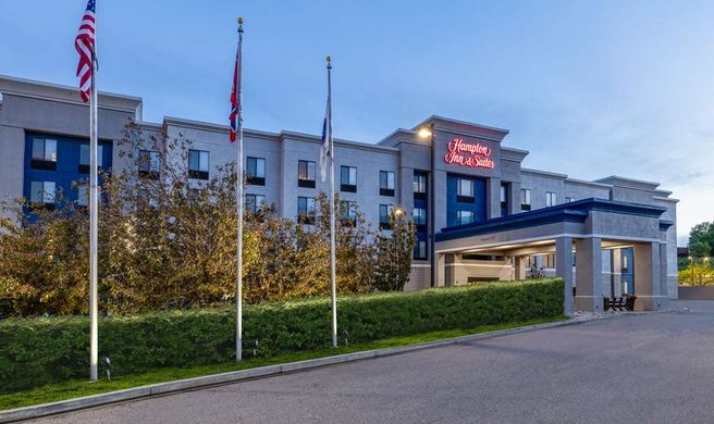 Hampton Inn & Suites Casper Exterior