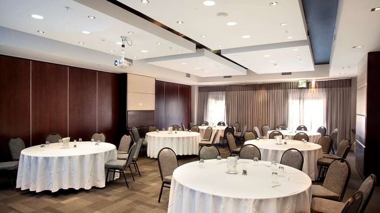 <b>DoubleTree by Hilton Hotel Cape Town Meeting</b>. Images powered by <a href="https://iceportal.shijigroup.com/" title="IcePortal" target="_blank">IcePortal</a>.