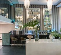 DoubleTree by Hilton Hotel Cape Town Lobby