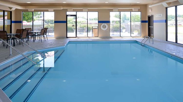 Hampton Inn Carbondale Pool