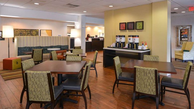 <b>Hampton Inn Carbondale Restaurant</b>. Images powered by <a href="https://iceportal.shijigroup.com/" title="IcePortal" target="_blank">IcePortal</a>.