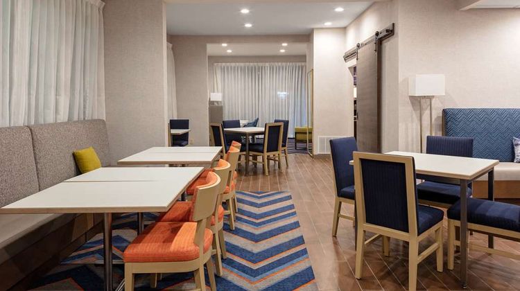 Hampton Inn Castle Rock Lobby