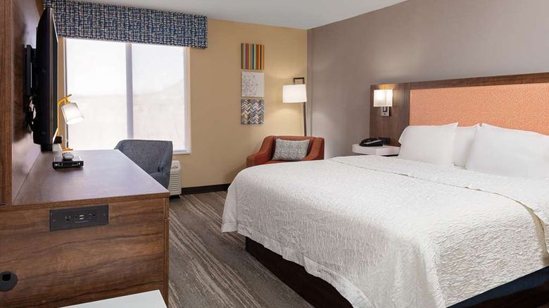 <b>Hampton Inn Castle Rock Room</b>. Images powered by <a href="https://iceportal.shijigroup.com/" title="IcePortal" target="_blank">IcePortal</a>.