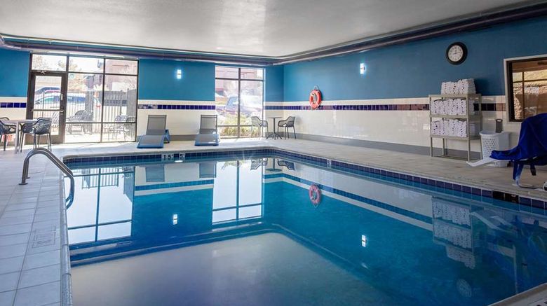 <b>Hampton Inn Castle Rock Pool</b>. Images powered by <a href="https://iceportal.shijigroup.com/" title="IcePortal" target="_blank">IcePortal</a>.