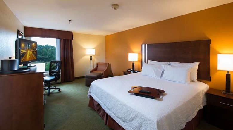 <b>Hampton Inn Cornelia Room</b>. Images powered by <a href="https://iceportal.shijigroup.com/" title="IcePortal" target="_blank">IcePortal</a>.