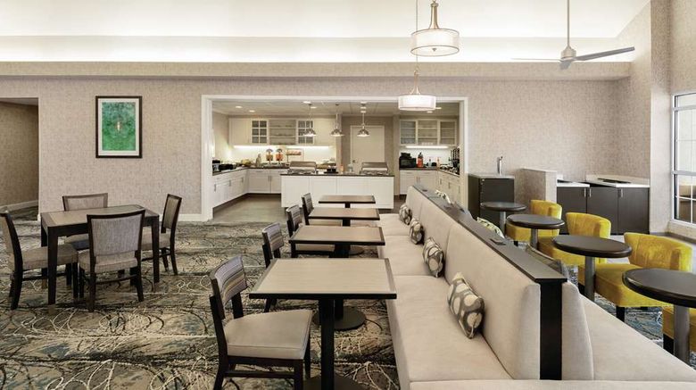 <b>Homewood Suites Corpus Christi Lobby</b>. Images powered by <a href="https://iceportal.shijigroup.com/" title="IcePortal" target="_blank">IcePortal</a>.