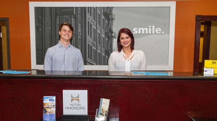 Hampton Inn & Suites Corsicana Lobby