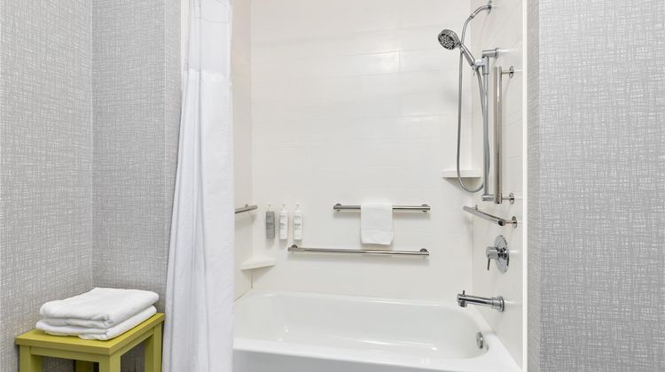 Hampton Inn & Suites Corsicana Room