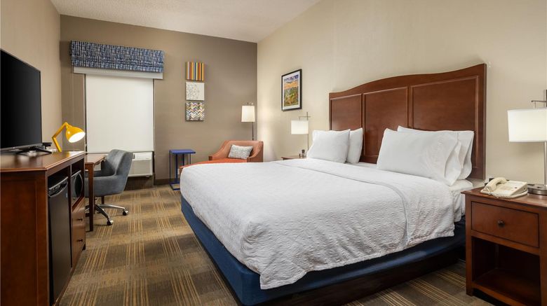 <b>Hampton Inn Carrollton Room</b>. Images powered by <a href="https://iceportal.shijigroup.com/" title="IcePortal" target="_blank">IcePortal</a>.