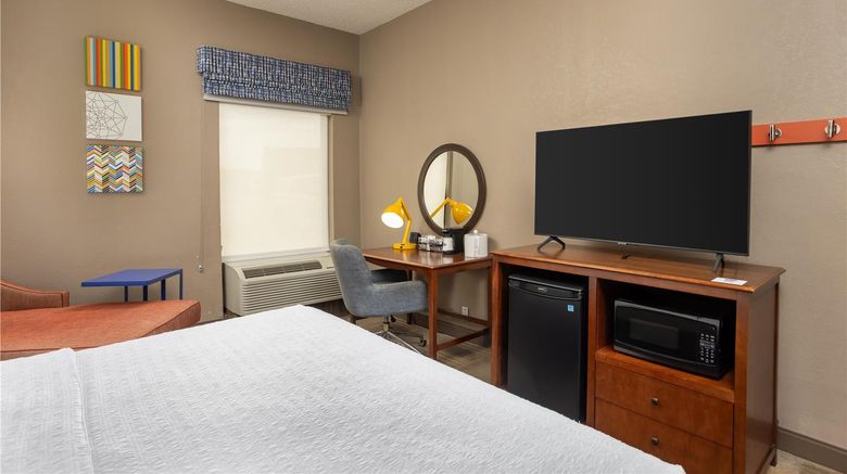 <b>Hampton Inn Carrollton Room</b>. Images powered by <a href="https://iceportal.shijigroup.com/" title="IcePortal" target="_blank">IcePortal</a>.