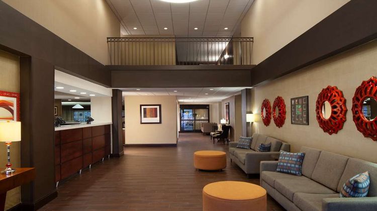 Hampton Inn Charleston-Southridge Lobby