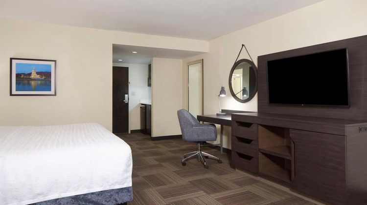 Hampton Inn Charleston-Southridge Room
