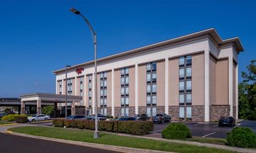 Hampton Inn Charleston Civic Center