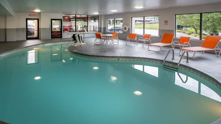 Hampton Inn Charleston Civic Center Pool