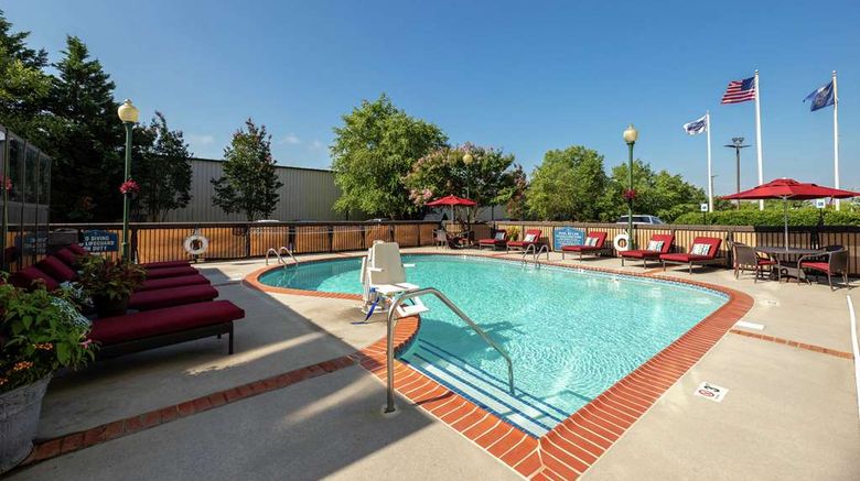 <b>Hampton Inn Christiansburg/Blacksburg Pool</b>. Images powered by <a href="https://iceportal.shijigroup.com/" title="IcePortal" target="_blank">IcePortal</a>.