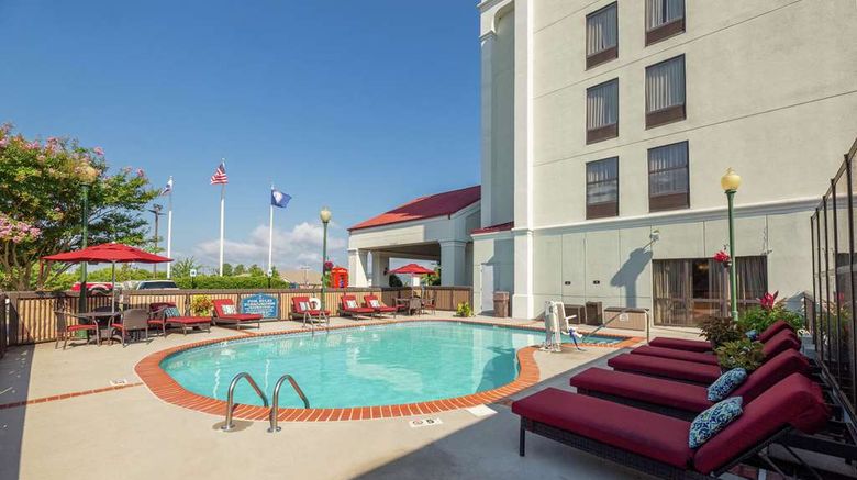 <b>Hampton Inn Christiansburg/Blacksburg Pool</b>. Images powered by <a href="https://iceportal.shijigroup.com/" title="IcePortal" target="_blank">IcePortal</a>.