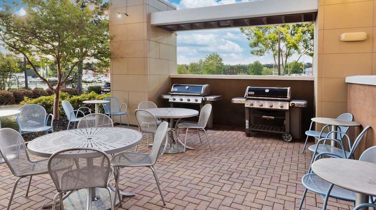 Home2 Suites Columbus Restaurant