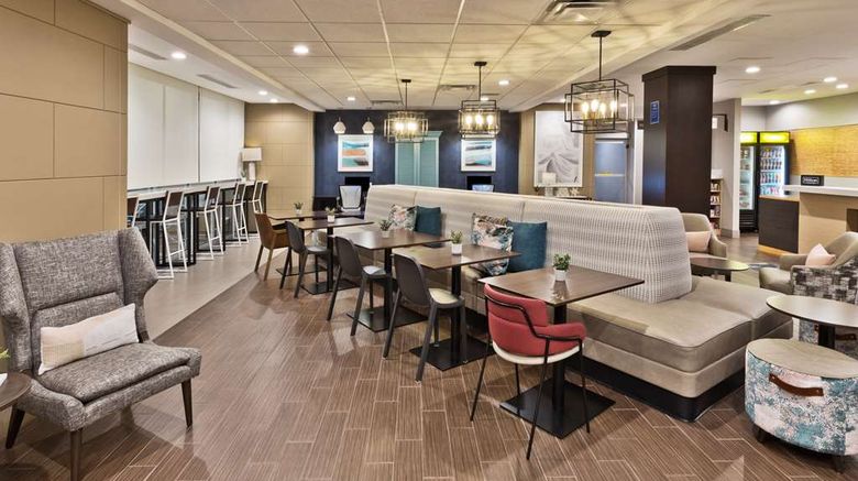 <b>Home2 Suites Columbus Lobby</b>. Images powered by <a href="https://iceportal.shijigroup.com/" title="IcePortal" target="_blank">IcePortal</a>.